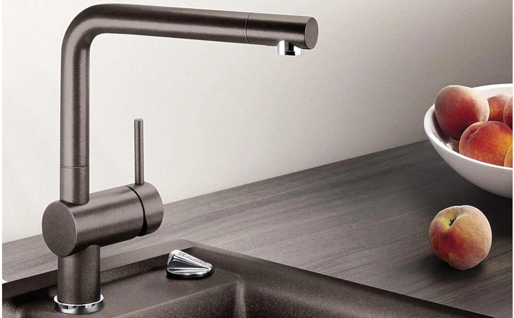 BATERIA KUCHENNA BLANCO Linus 526149 zdjęcie lifestyle obrotowa wyciągana wylewka kolor czarny trwały estetyczny Silgranit odporny na temperatury łatwe czyszczenie