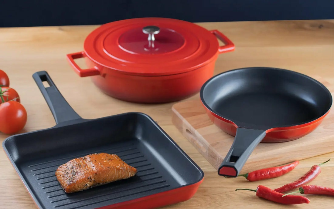 Garnek AMBITION Amore 24 cm wysoka jakosc powloka nieprzywierajaca Qualum Basic