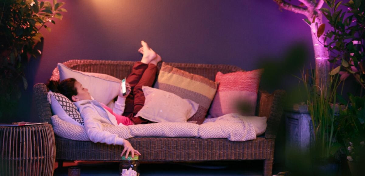 Ściemniacz PHILIPS HUE V2 929002398602 błyskawicznie sterowanie Hue dimmer switch przyciemnić światła rozjaśniaj pomieszczenie włączać wyłączać ustawiać aranżacje świetlne