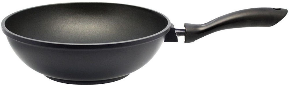 Patelnia wok ELO Alucast 9151826 28 cm patelnia leży bokiem czarna czarny uchwyt srebrny element białe tło wysokiej jakości aluminium szybkie i równomierne nagrzewanie nieprzywierająca powłoka mycie ręczne mycie w zmywarce funkcjonalne narzędzie kuchenne  