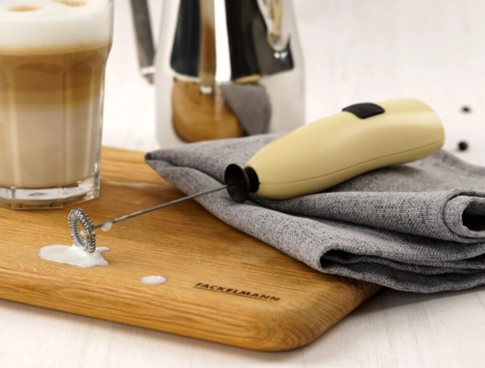 Spieniacz FACKELMANN 42319 Wygląd design prezentacja wizualizacja tło Kremowa pianka w domu