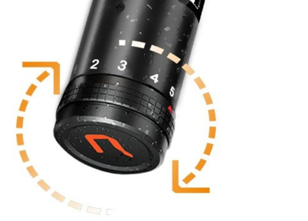 Mikrofon COMICA CVM-VM20 zbliżenie na pokrętło na białym tle pokrętło gain regulacja wzmocnienia dopasowanie poziomu sygnału