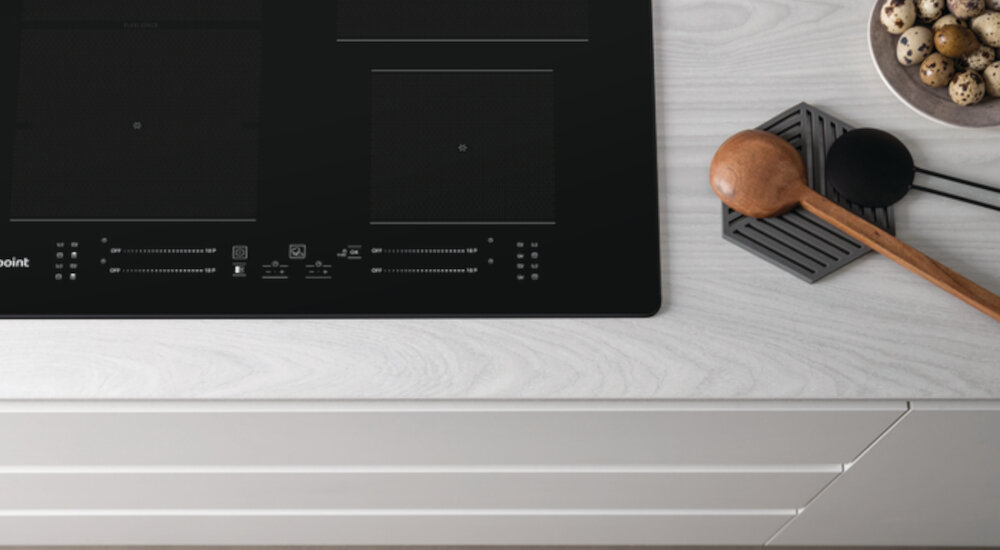 Płyta indukcyjna HOTPOINT-ARISTON HS 5160C NE suwaki sterowanie panel