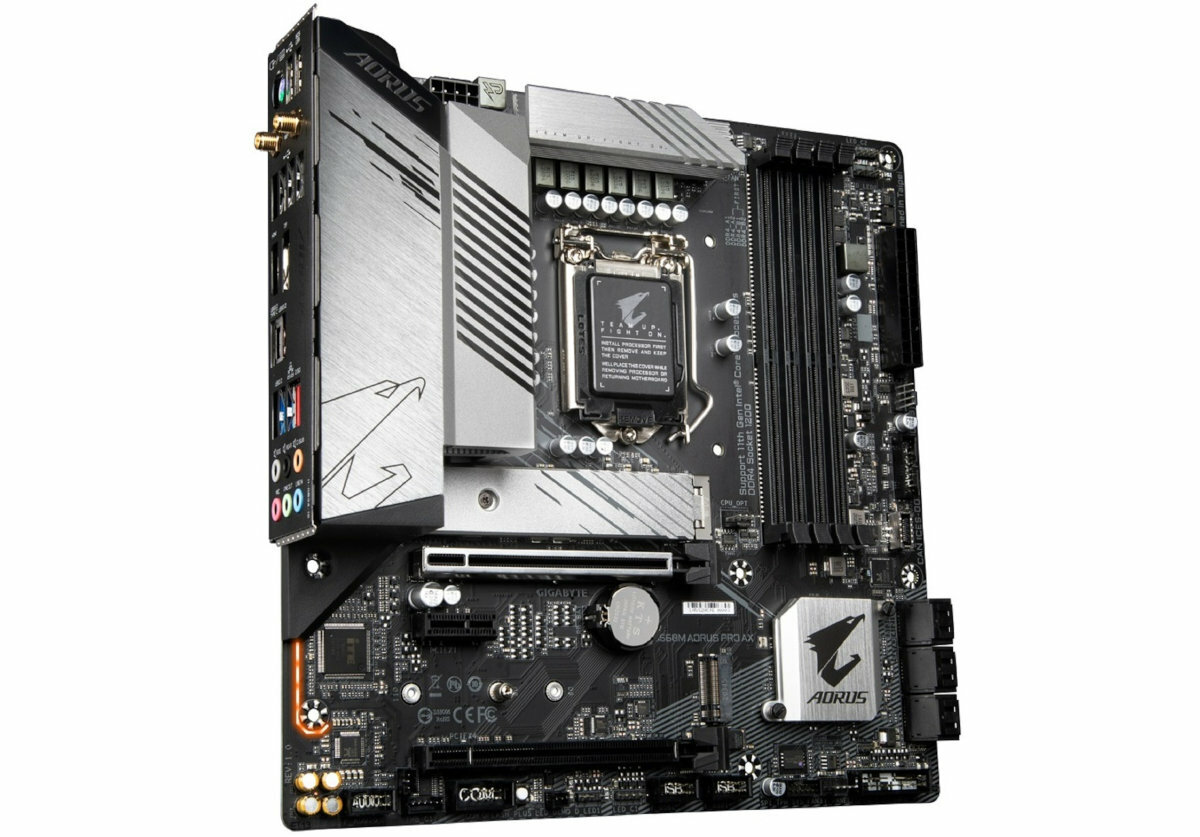 Plyta-GIGABYTE-B560M-skos1