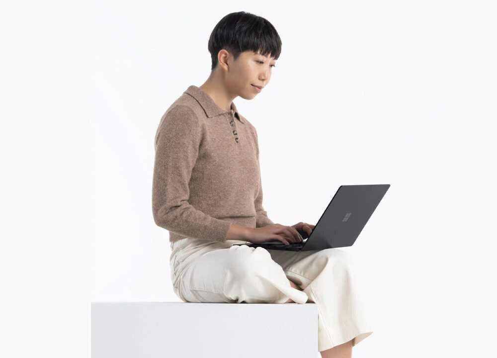 Laptop MICROSOFT Surface 4 - Laptop biznesowy  