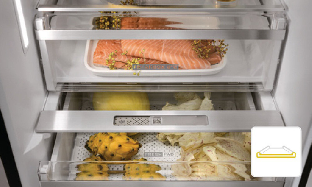 Lodówka WHIRLPOOL W7 931T OX H - Metalowe wykończenie półek i balkoników