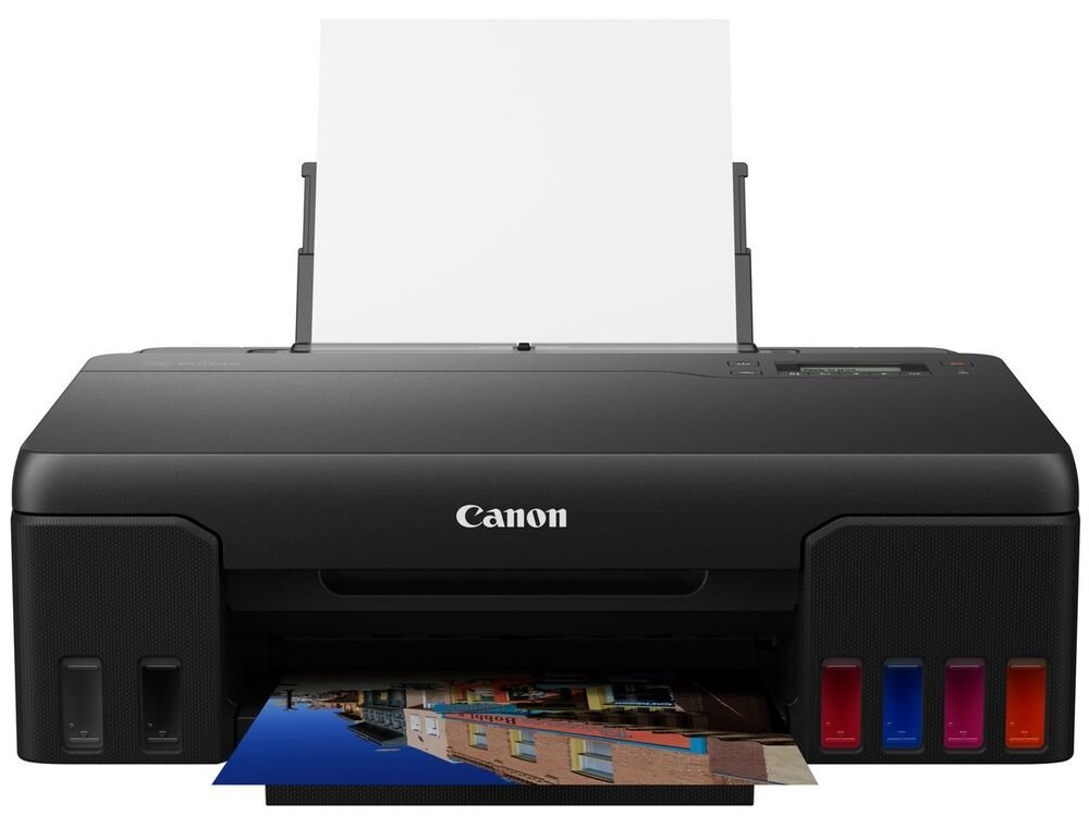 Drukarka CANON Pixma G540 MegaTank Druk w kolorze, Wi-Fi urządzenie na białym tle od przodu z włożoną czystą kartką i wychodzącym zdjęciem taca pojemność gramatura stabilne prowadzenie ograniczenie ryzyka przekrzywień
