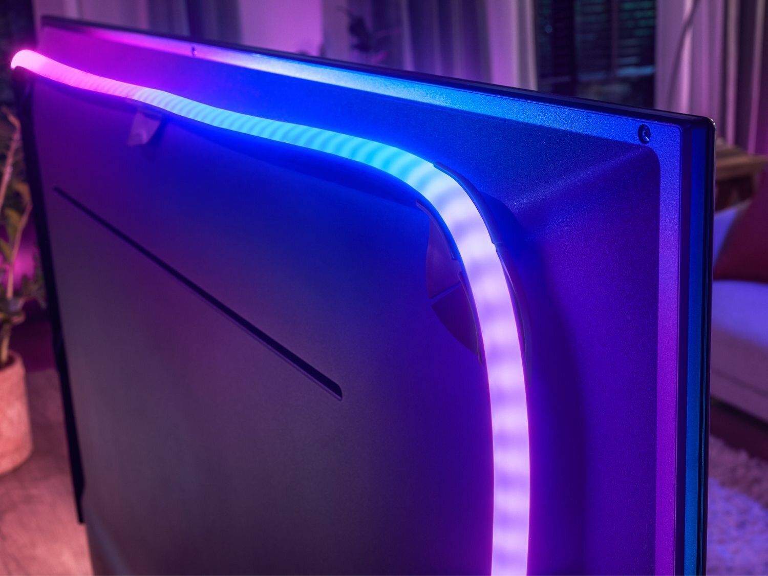 Taśma LED PHILIPS HUE Gradient 75 efekt oświetlenia surround funkcja cieniowania barw kąt rozsyłu 45 stopni dynamiczna reakcja