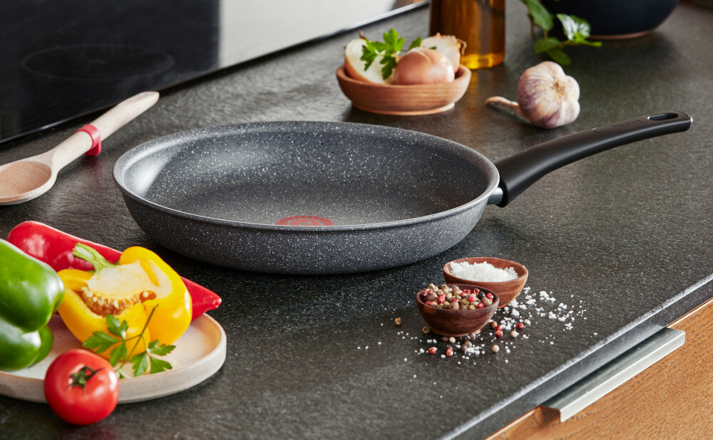 Patelnia TEFAL Ingenio Mineralia Force L6820602 28 cm kuchenki piekarik