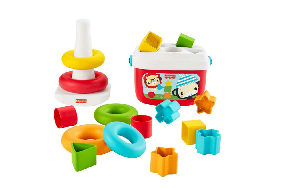 MATTEL-FISHER-PRICE-PIRAMIDKA-GRF11 klocki sensoryczne eko materiał pochodzenie roślinne małe rączki świat zabawa kształty sortowanie układanie otwory wieczko