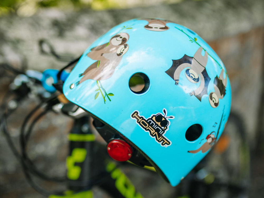 Kask HORNIT Sloth Niebieski dla Dzieci (rozmiar M) lampka tryby wentylacja