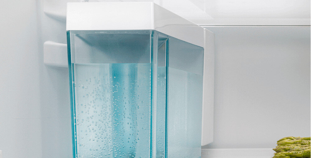 Lodówka LIEBHERR ICNe 5133 Plus ice maker lody zimna woda kostki lodu chłodzenie zimne napoje