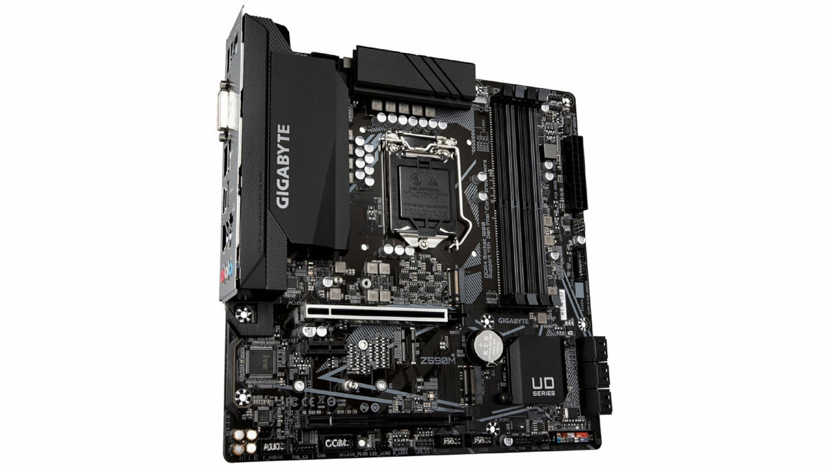 GIGABYTE-Z590M-skos1