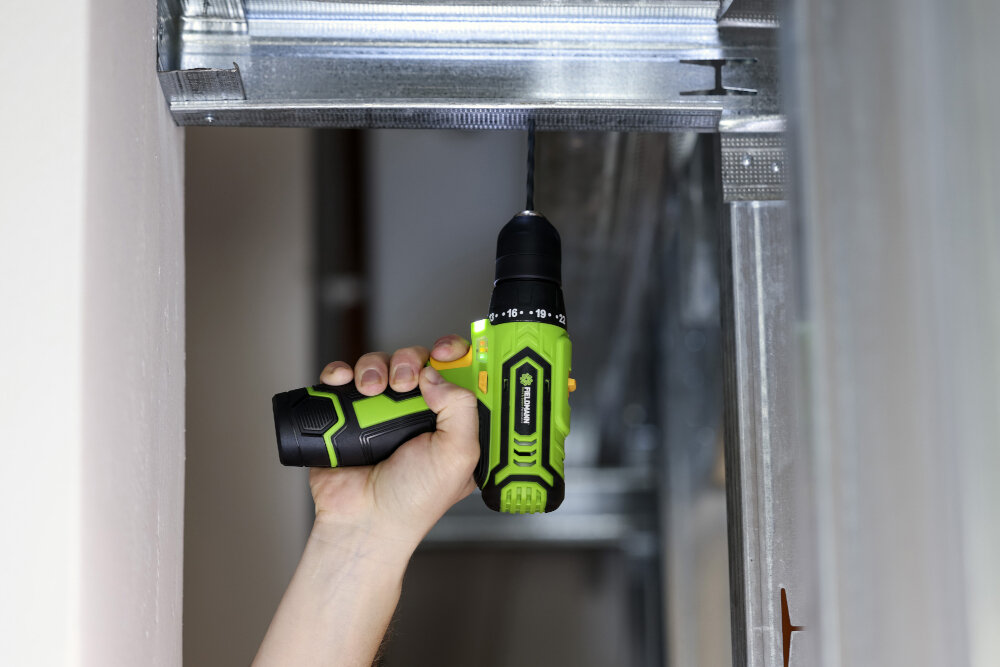 Wiertarko-wkrętarka FIELDMANN FDV 10252-A wbudowane oświetlenie LED
