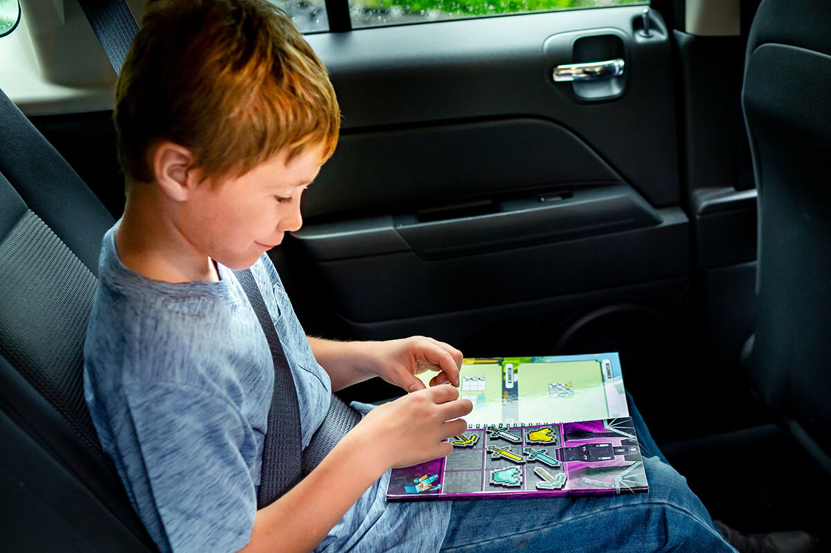 Gra planszowa RAVENSBURGER Minecraft - Łamigłówka Magnetyczna logiczne myślenie wskazówki