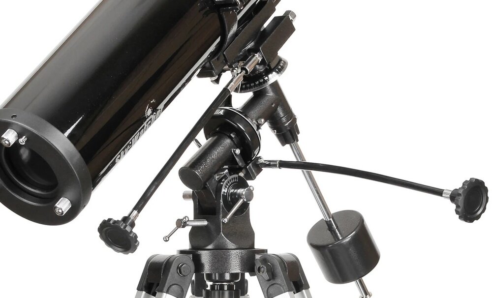 Teleskop Sky-Watcher BK 1149 EQ2 kadr na montaż Apertura 114 mm pierścienie Saturna