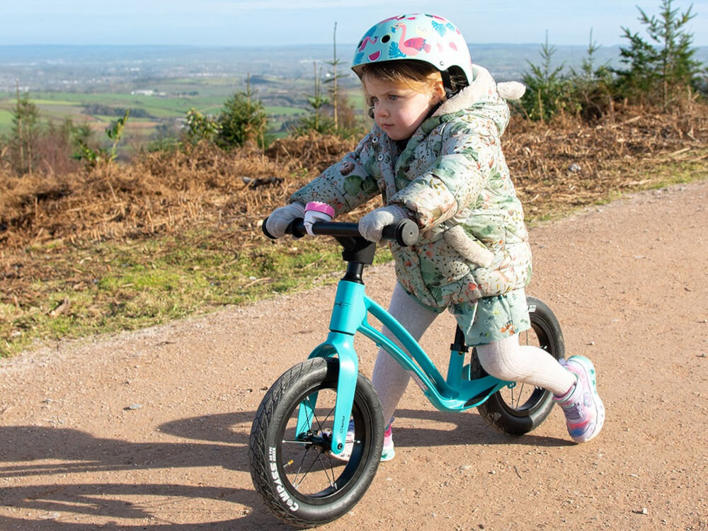 Kask HORNIT Flaming FLS931 Wielokolorowy dla Dzieci (rozmiar M) regulacja rozmiar obwód głowy