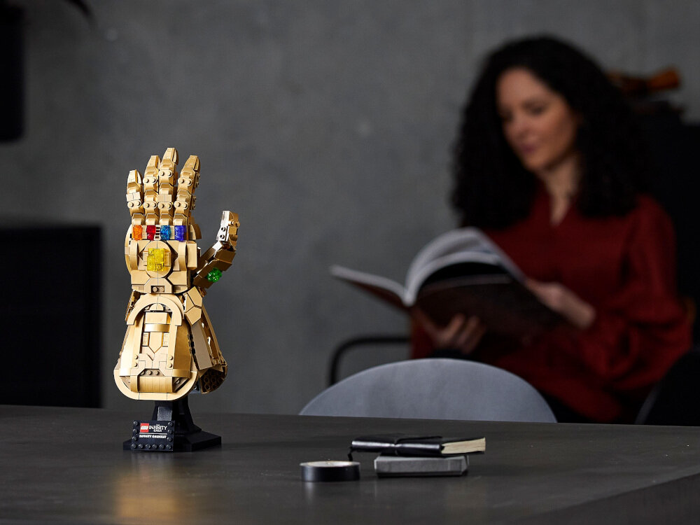 LEGO Marvel Rękawica Nieskończoności 76191 dla osób dorosłych powyżej 18 roku życia pomysł na prezent realistyczne detale fascynujące funkcje