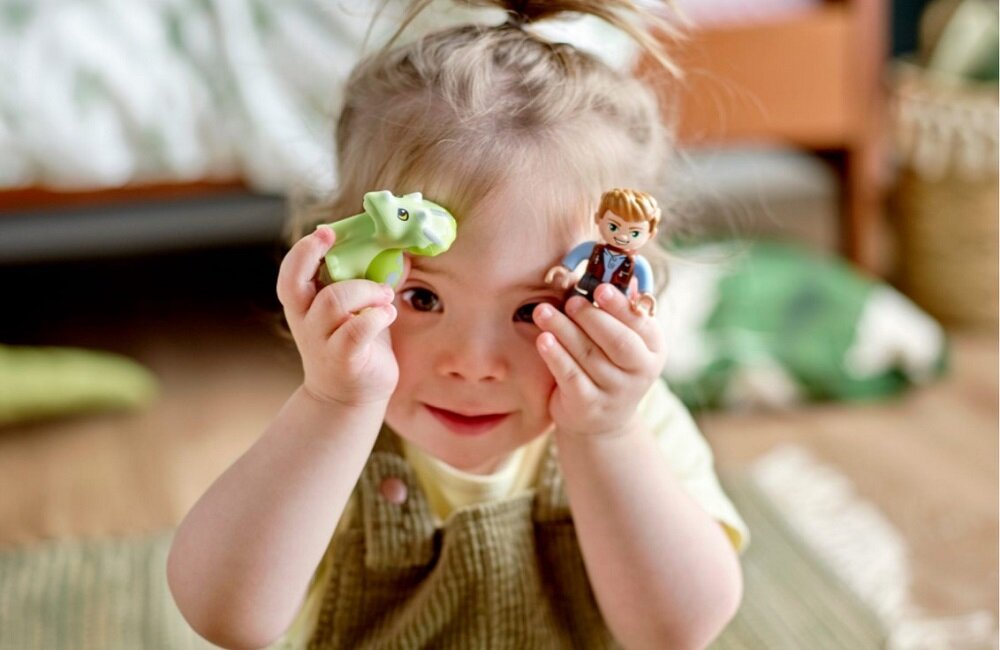 LEGO Duplo Ucieczka tyranozaura i triceratopsa 10939 praktyczna i rozwojowa zabawa Kreatywna zabawa w odgrywanie ról dla małych dzieci