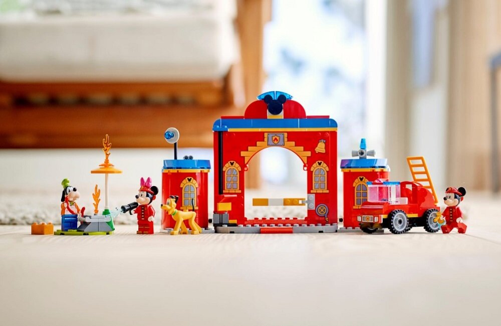 LEGO Disney Mickey and Friends Remiza i wóz strażacki Myszki Miki i przyjaciół 10776