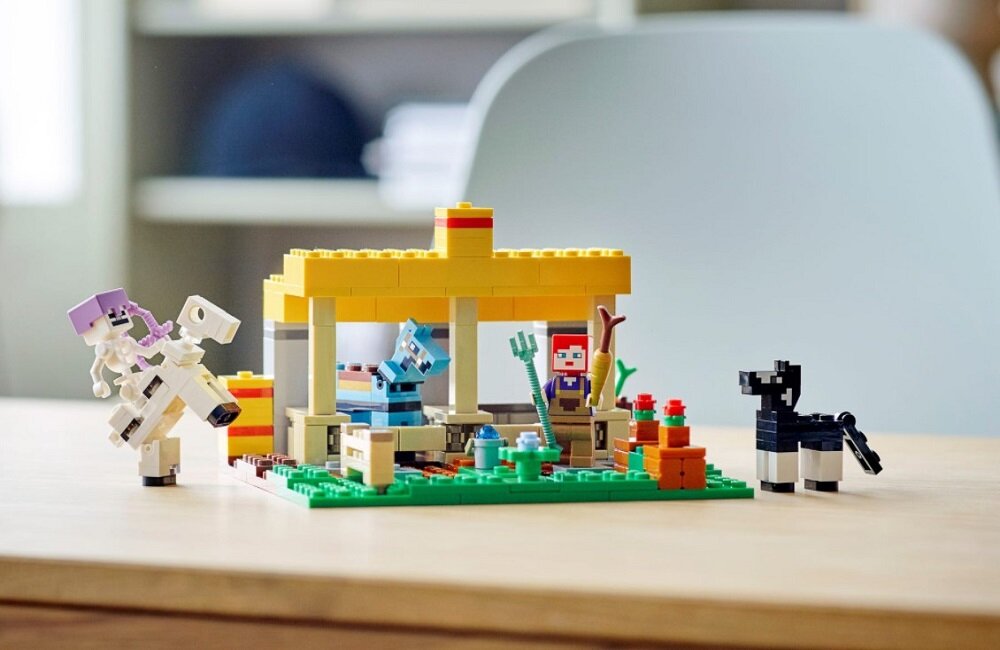 LEGO Minecraft Stajnia 21171 Nieograniczone możliwości zabawy z postaciami znanymi z gry Wiele godzin kreatywnej zabawy