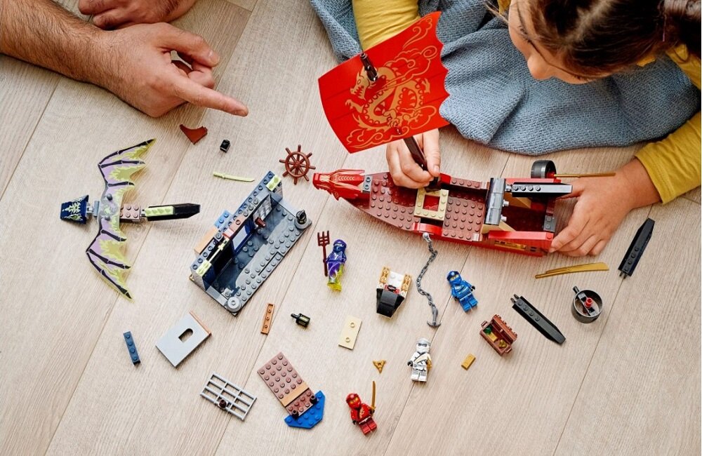 Klocki LEGO Ninjago Ostatni lot Perły Przeznaczenia 71749 wymiary