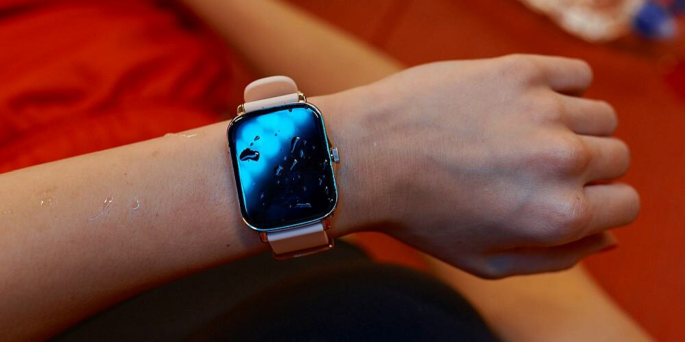 Smartwatch GARETT Sport Activity ekran bateria pasek wykonanie odporność funkcje monitoring pomiar aplikacja łączność odbieranie dzwonienie