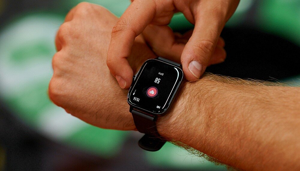 Smartwatch GARETT Sport Activity GT ekran bateria pasek wykonanie odporność funkcje monitoring pomiar aplikacja łączność odbieranie dzwonienie
