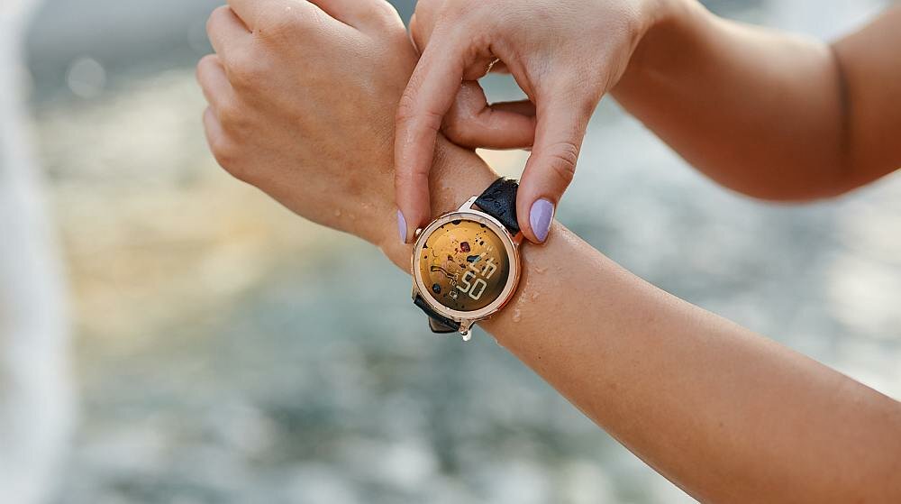 Smartwatch GARETT Women Paula ekran bateria pasek wykonanie odporność funkcje monitoring pomiar aplikacja łączność odbieranie dzwonienie