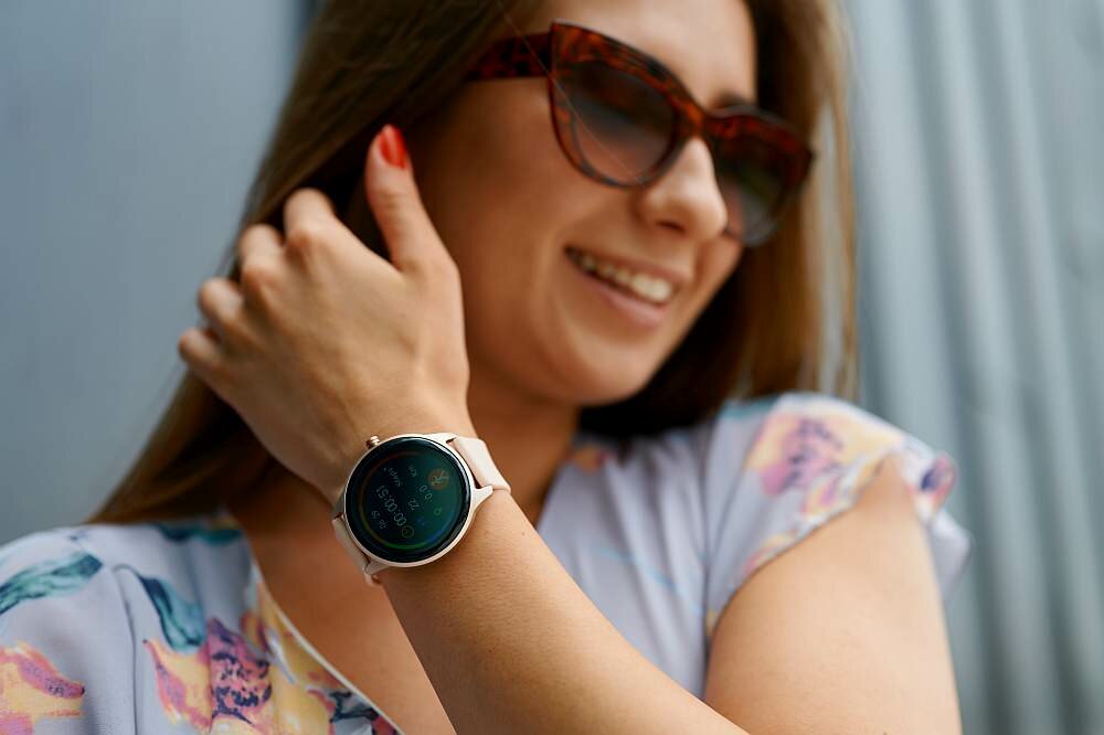Smartwatch GARETT Women Paula ekran bateria pasek wykonanie odporność funkcje monitoring pomiar aplikacja łączność odbieranie dzwonienie