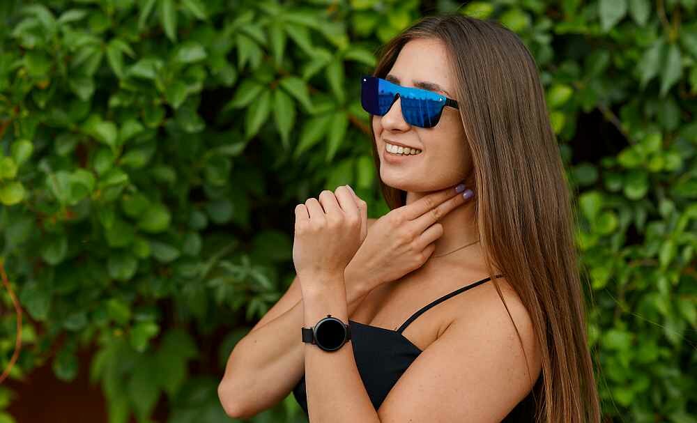 Smartwatch GARETT Women Emma ekran bateria pasek wykonanie odporność funkcje monitoring pomiar aplikacja łączność odbieranie dzwonienie