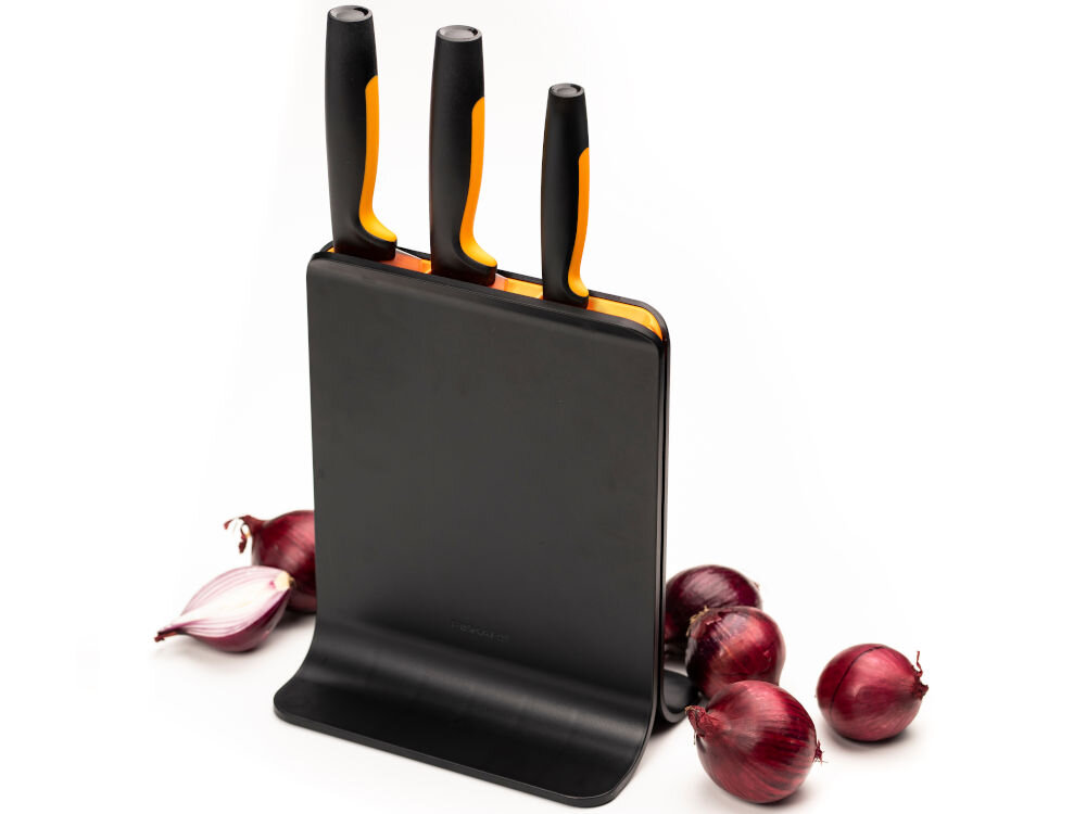 Zestaw noży FISKARS Functional Form 1057555 (3 elementy) elegancki blok do noży solidna konstrukcja stylow wygląd bezpieczne przechowywanie stylowy element dekoracyjny wygodny dostęp do nozy dobre rozwiązanie w mniejszych kuchniach