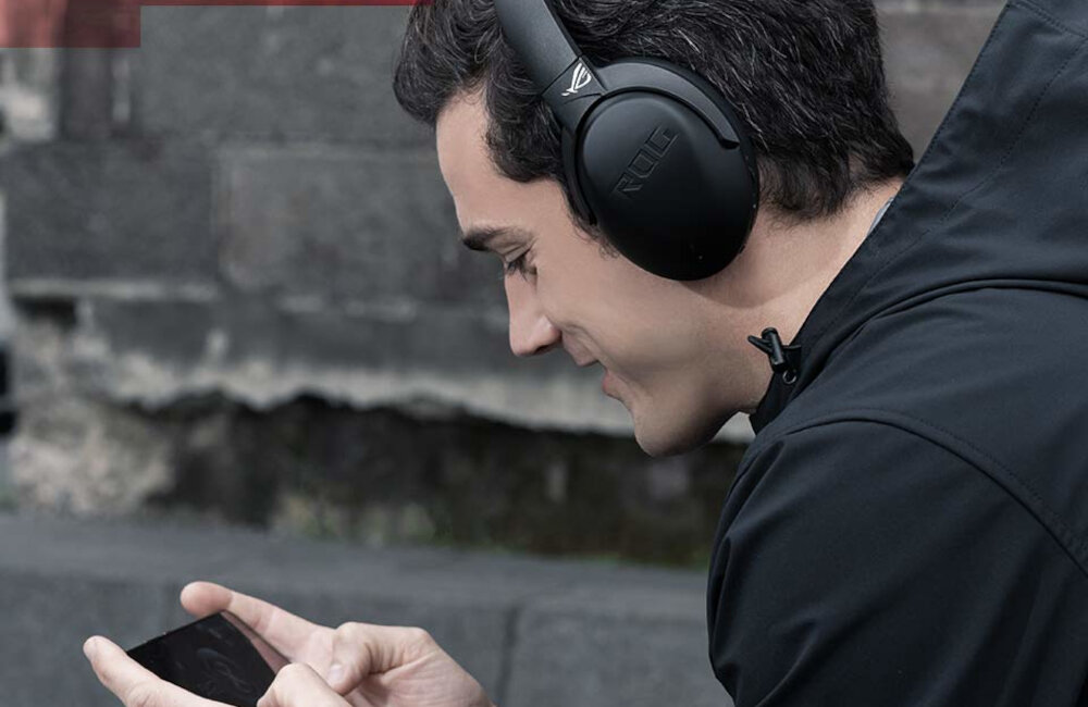 SŁUCHAWKI BEZPRZEWODOWE Z MIKROFONEM ASUS ROG STRIX GO 2.4 ELECTRO PUNK czas działania czas pracy ładowanie