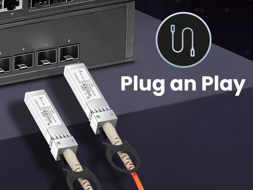 Kabel EXTRALINK SFP+ Extralink urządzeń sieciowych wyposażonych w porty SFP+ przełączniki, serwery, routery czy karty sieciowe profesjonalistów zajmujących się projektowaniem i rozbudową sieci - wtyczki kabla na tle urzadzeniami z portami