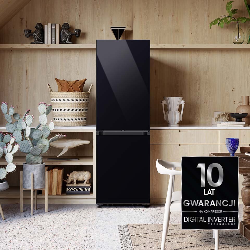 Niższe rachunki za prąd to efekt zastosowania energooszczędnego konwertera. W to przydatne rozwiązanie wyposażony jest widoczny na zdjęciu model lodówki Samsung. Niższe rachunki za prąd to efekt zastosowania energooszczędnego konwertera. W to przydatne rozwiązanie wyposażony jest widoczny na zdjęciu model lodówki Samsung.