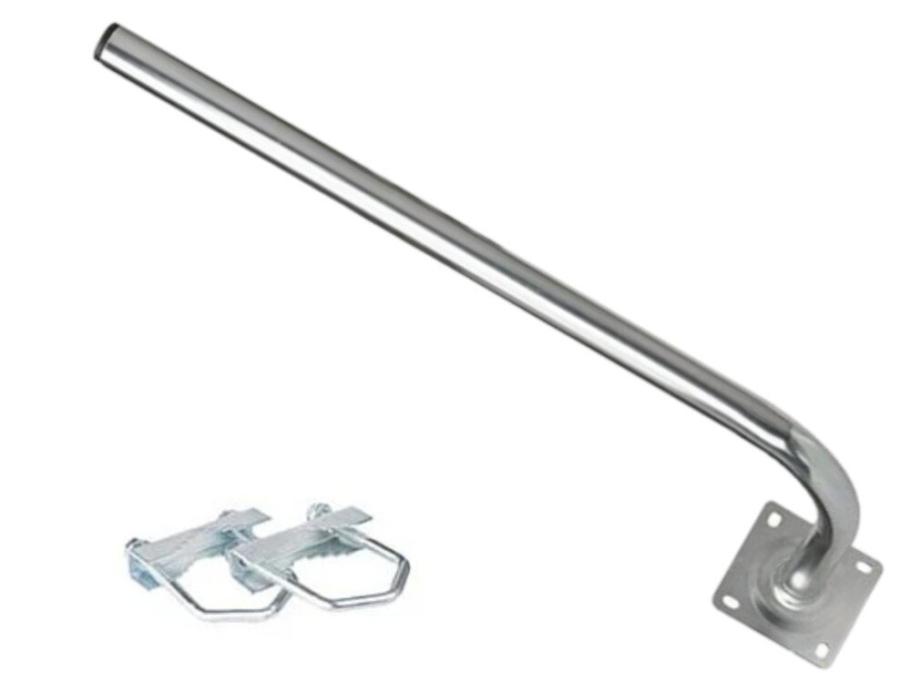 Uchwyt do anteny EXTRALINK L250X750 Srebrny, metalowy uchwyt o wygiętym kształcie z kwadratową płytą montażową i dwa metalowe zaciski typu cybant na białym tle