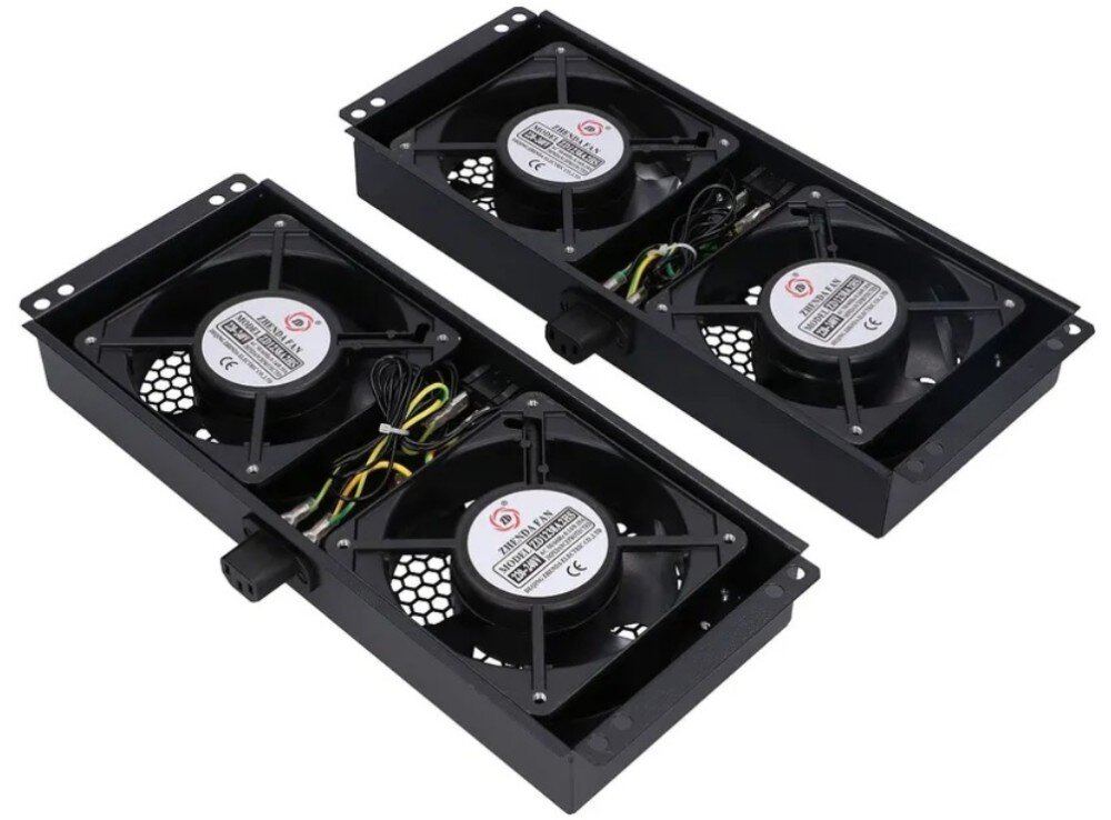 Na obrazie widoczne są dwa czarne panele wentylacyjne z zamontowanymi wentylatorami. Na etykietach wentylatorów znajduje się tekst: \'Model: EXTRALINK EX.8673\'.