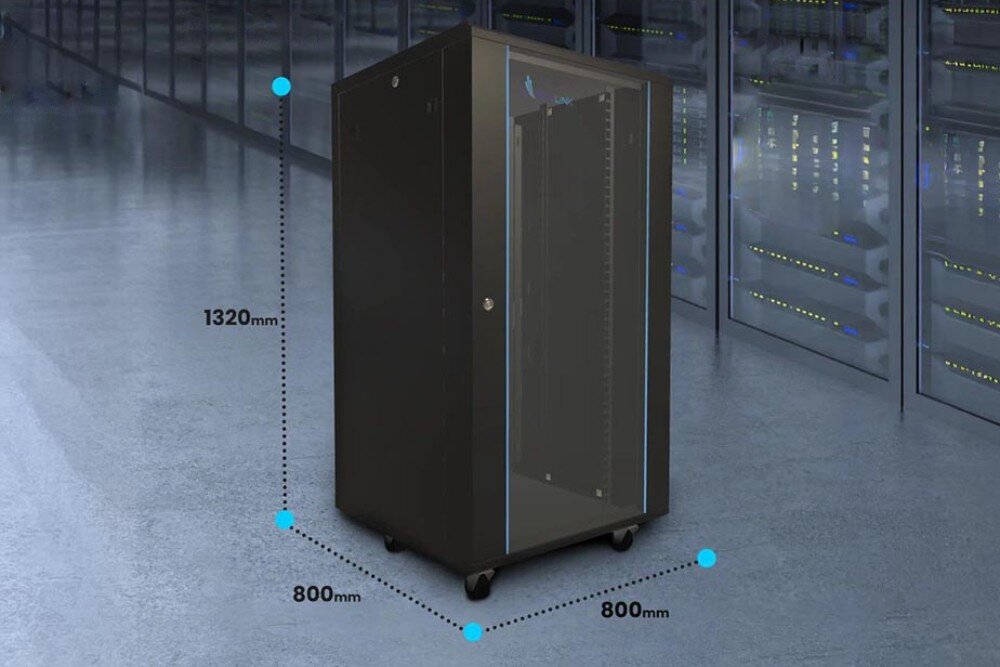 Szafa RACK EXTRALINK 19 27U EX.14404 800 x 800 mm Czarna szafa serwerowa na kółkach z liniami i tekstem wskazującym jej wymiary: wysokość 1320 mm, szerokość 800 mm i głębokość 800 mm, drzwi, dostęp, zamki