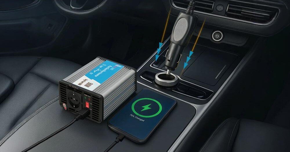 Przetwornica EXTRALINK OPIP-500W 12V/230V EX.18075 czysty sinus zasilanie w podróży, przetwonica  położona w samochodzie, smartfon podłączony pod przetwornice