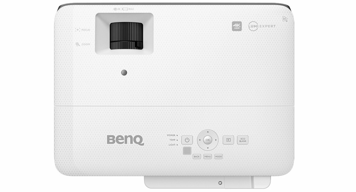 Проектор-BENQ-TK700STI-гора