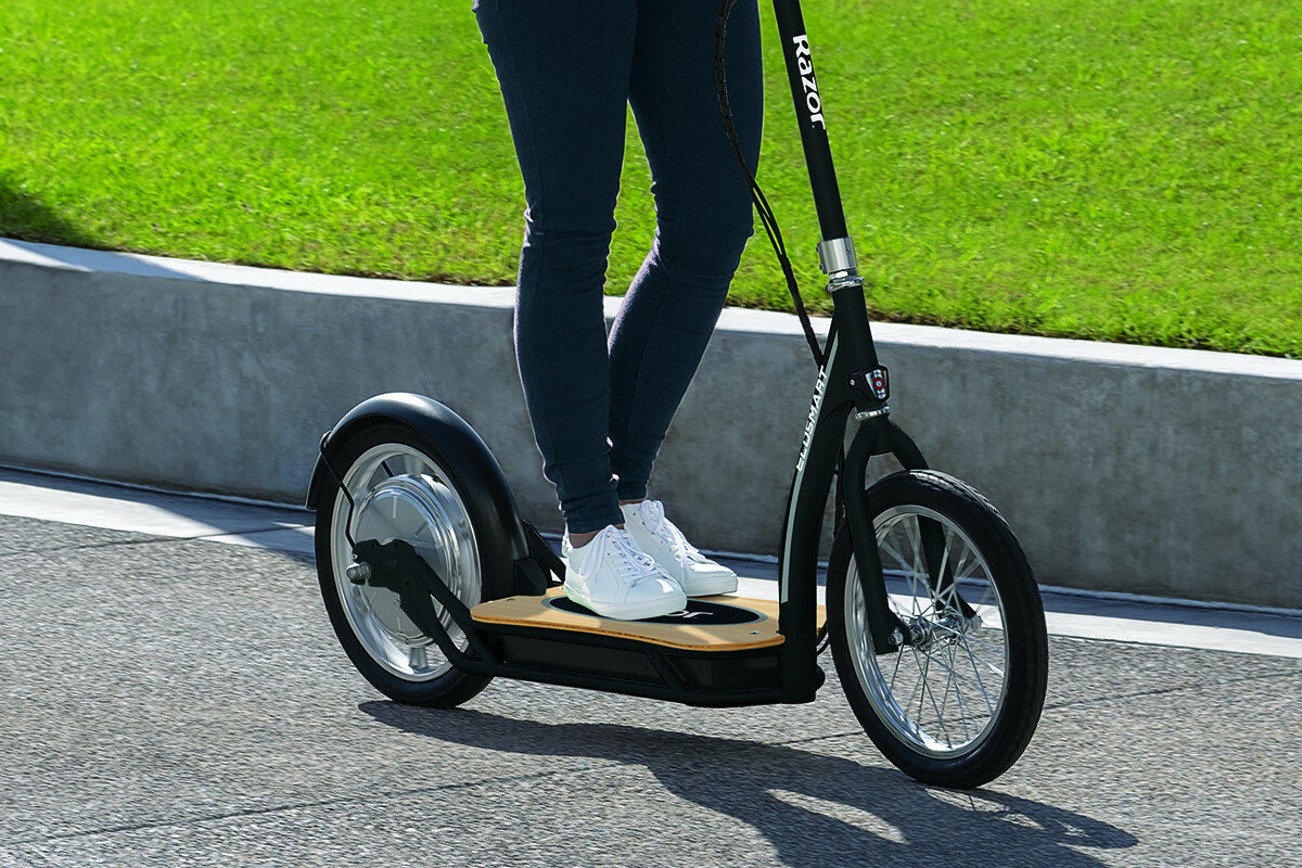 Hulajnoga elektryczna RAZOR EcoSmart SUP czarny hamulec podest