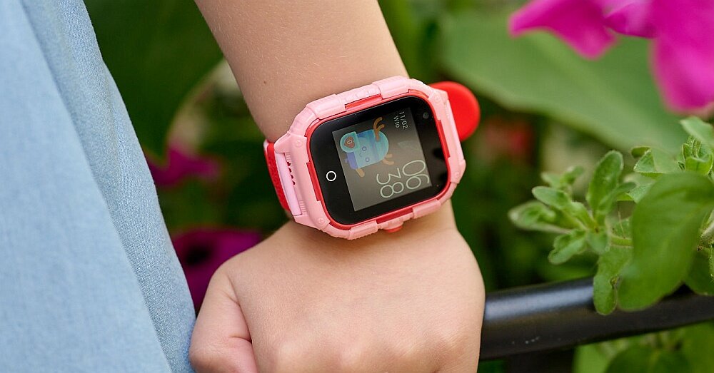 Smartwatch GARETT Kids Protect 4G ekran bateria pasek wykonanie odporność funkcje monitoring pomiar aplikacja łączność odbieranie dzwonienie