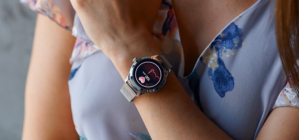 Smartwatch GARETT Women Naomi Pro ekran bateria pasek wykonanie odporność funkcje monitoring pomiar aplikacja łączność odbieranie dzwonienie
