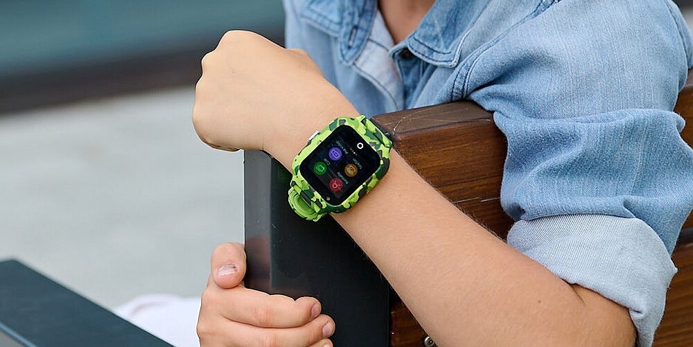 Smartwatch GARETT Kids Moro 4G ekran bateria pasek wykonanie odporność funkcje monitoring pomiar aplikacja łączność odbieranie dzwonienie