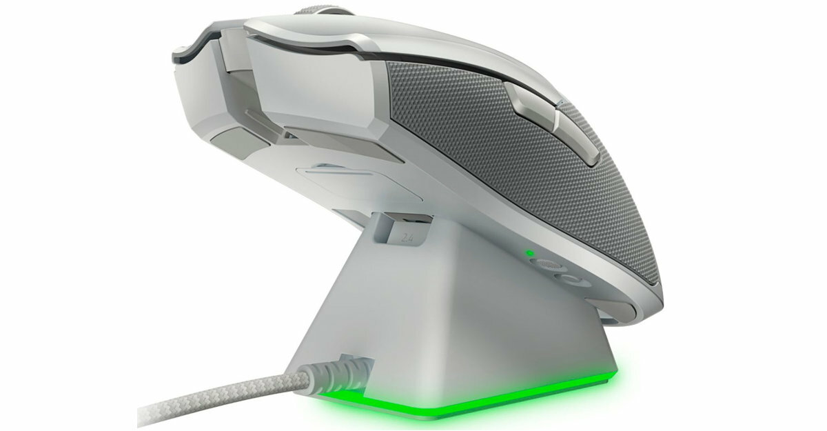 RAZER-Viper-Ultimate-ze-stacja