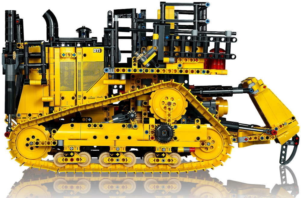 LEGO Technic Buldożer Cat D11T 42131 standardy bezpieczenstwa
