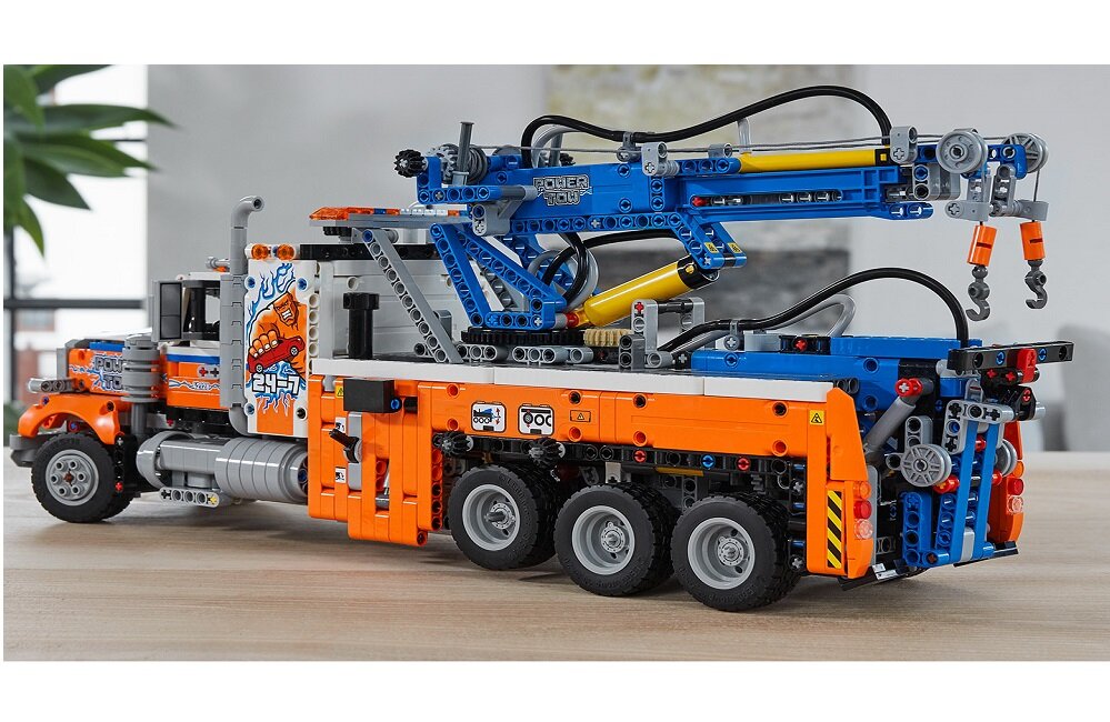 LEGO Technic Ciężki Samochód Pomocy Drogowej 42128 Piękny zestaw