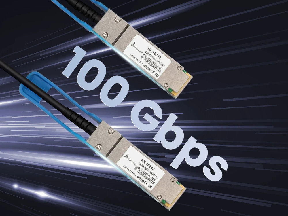 Kabel EXTRALINK SFP28 Extralink AOC SFP28/SFP28 do 10 Gbps dużych plików, transmisji wideo w wysokiej rozdzielczości czy obsługi rozbudowanych baz danych Extralink - wtyczki kabla na ciemnym dynamicznym tle, napis 10 gbps