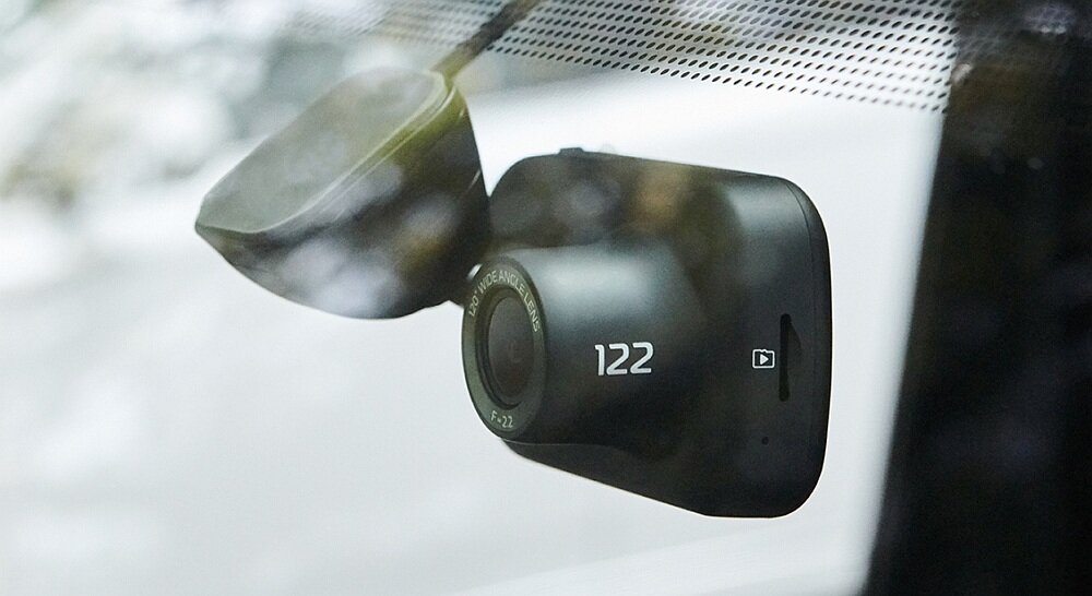 Wideorejestrator NEXTBASE 122HD ekran obiektyw rozdzielczość nagrywanie parkowanie czujnik mocowanie matryca filmy