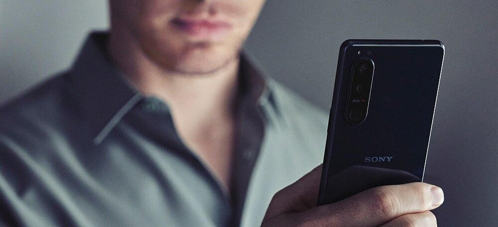 Smartfon SONY Xperia 5 III muzyka ekran bateria aparat wydajność pojemność zdjęcia procesor ram pamięć obudowa wyświetlacz rozdzielczość ładowanie zalety cechy